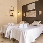 לינה וארוחת בוקר Massimocentro 4*