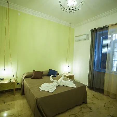 Bed & Breakfast Massimocentro 3*