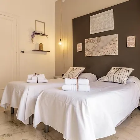 فندق مبيت وإفطار Massimocentro 4*